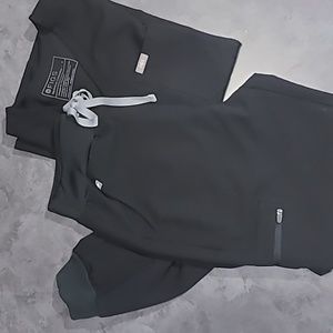 FIGS Small Scrub Set